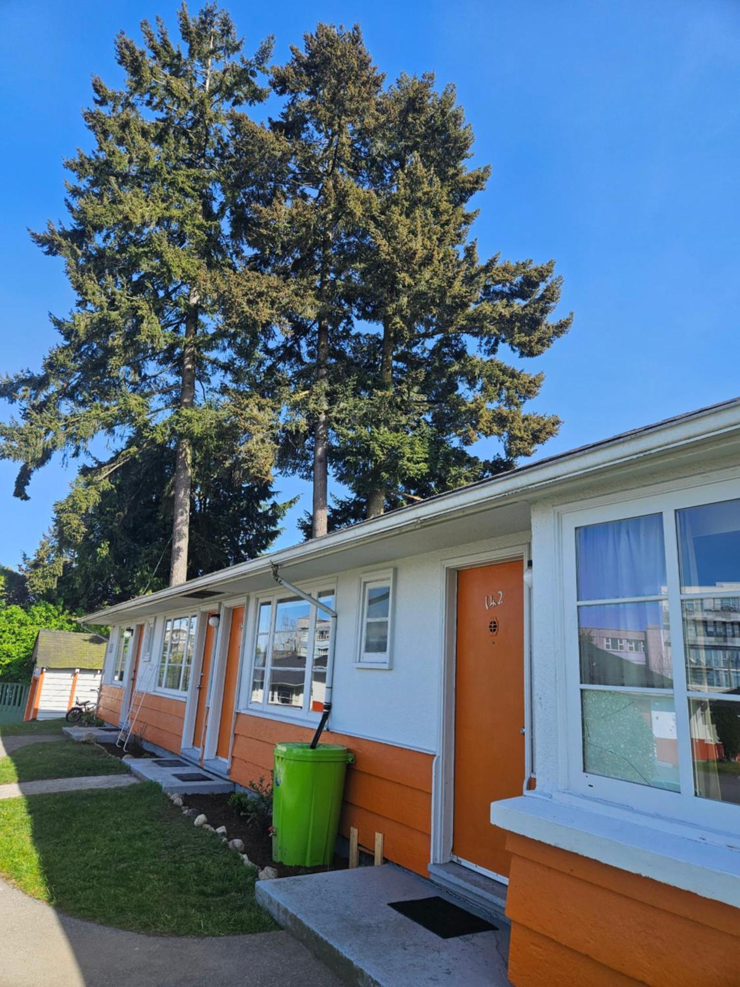 2400 Motel Vancouver Bagian luar foto