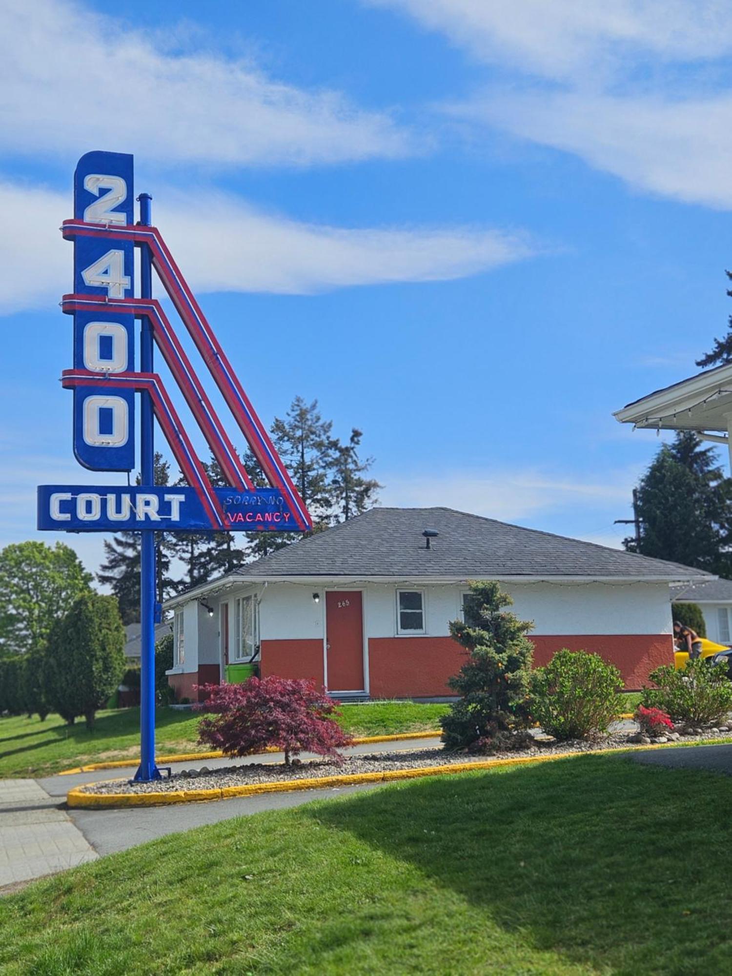 2400 Motel Vancouver Bagian luar foto