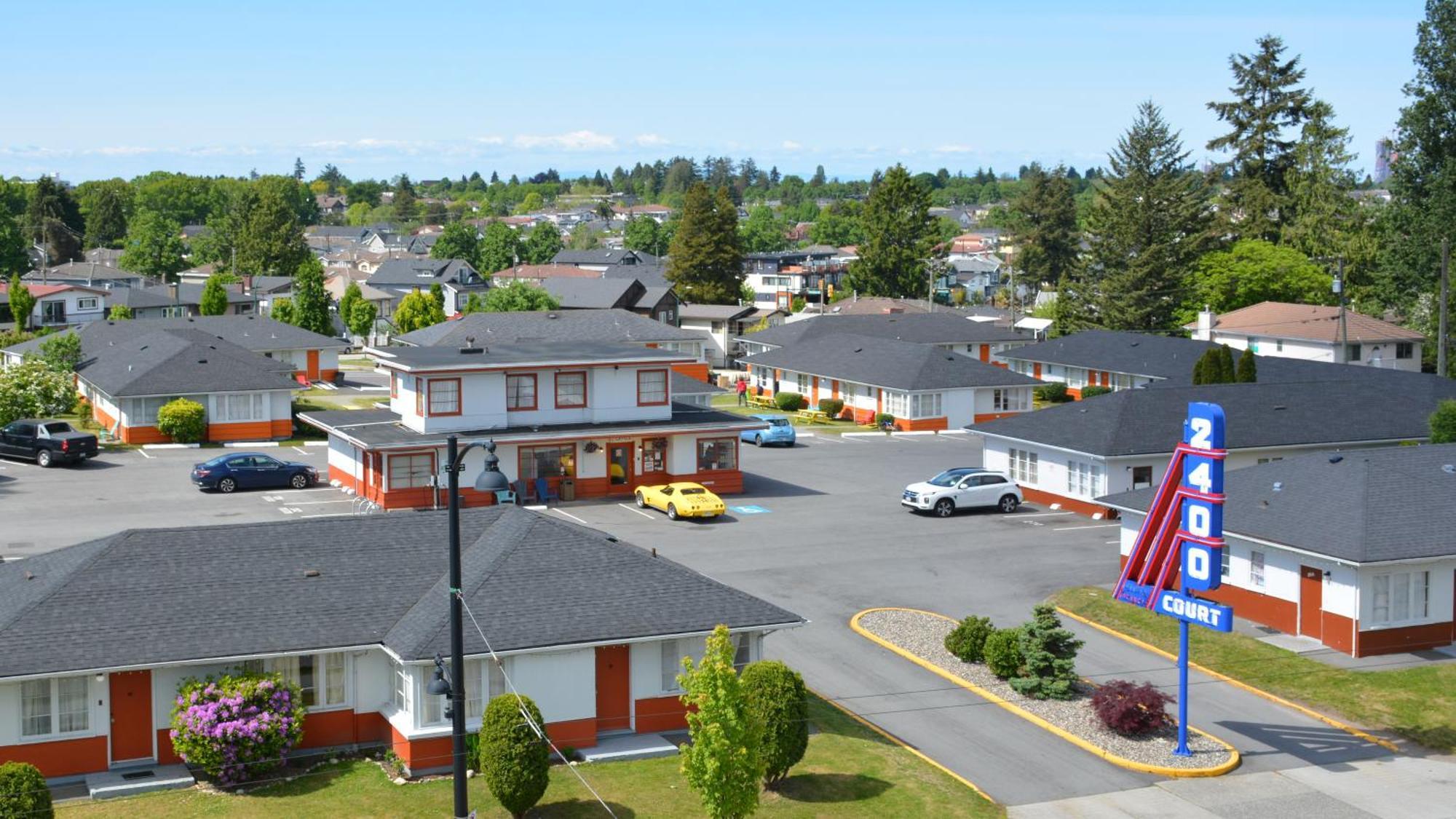 2400 Motel Vancouver Bagian luar foto