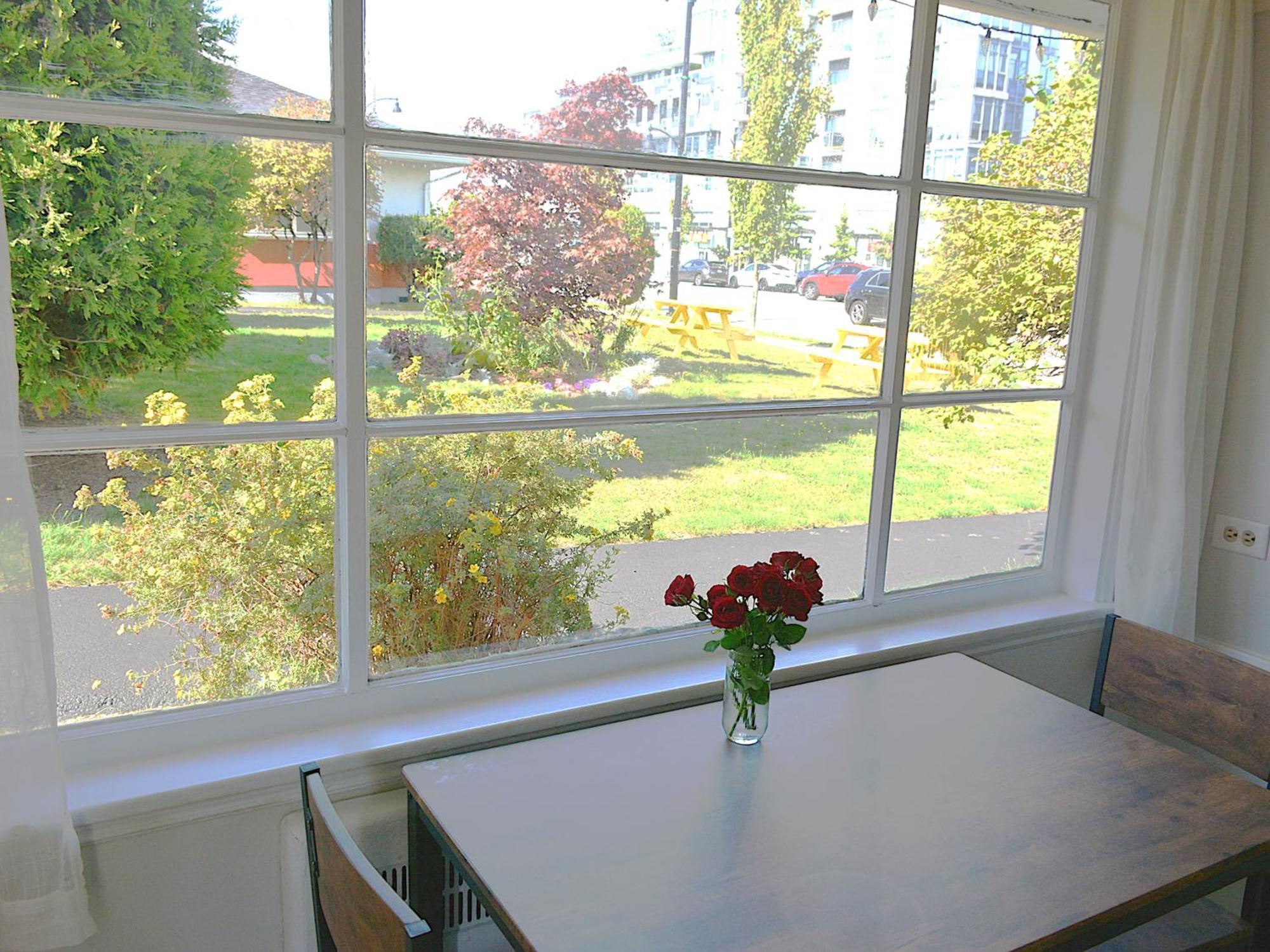 2400 Motel Vancouver Bagian luar foto
